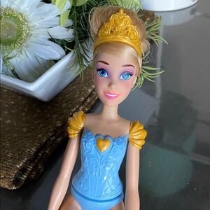 2018 Hasbro Cinderella Disney Princess Doll